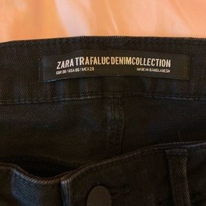 Zara black & white jeans with zip closure